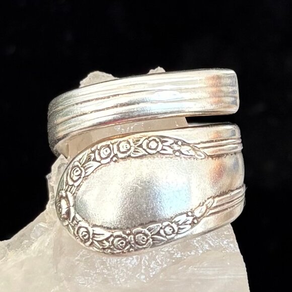 Silverware Silver Plated Ring Size 8 - Picture 2 of 8
